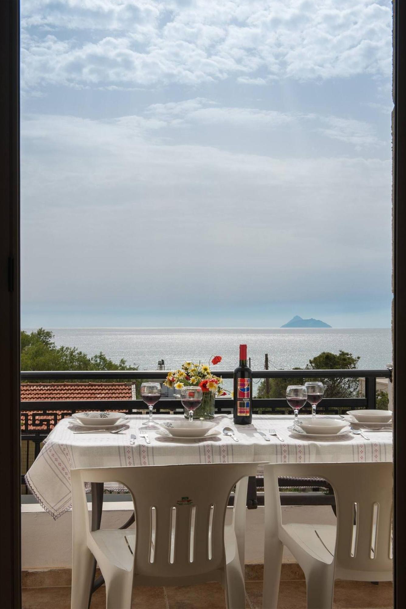 Sofia Apartment, With Sea & Mountain View Kalamaki  Esterno foto