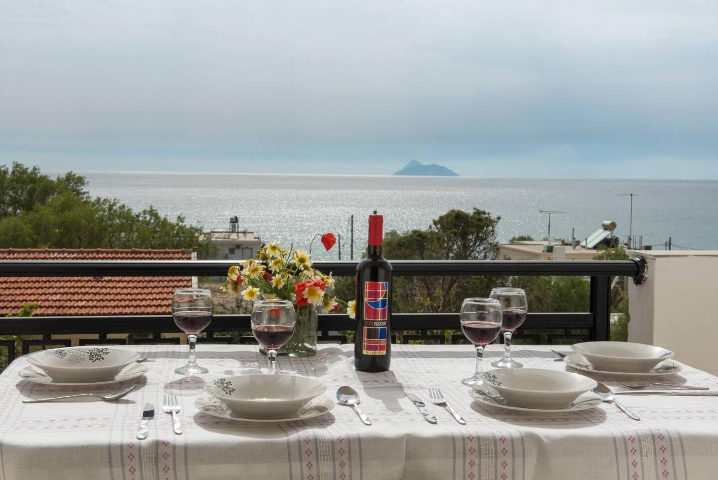 Sofia Apartment, With Sea & Mountain View Kalamaki  Esterno foto